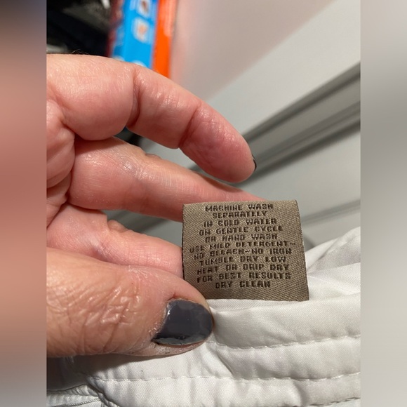 Reversible puffer vest, faux fur one side, white poly on other, size L - Picture 10 of 12